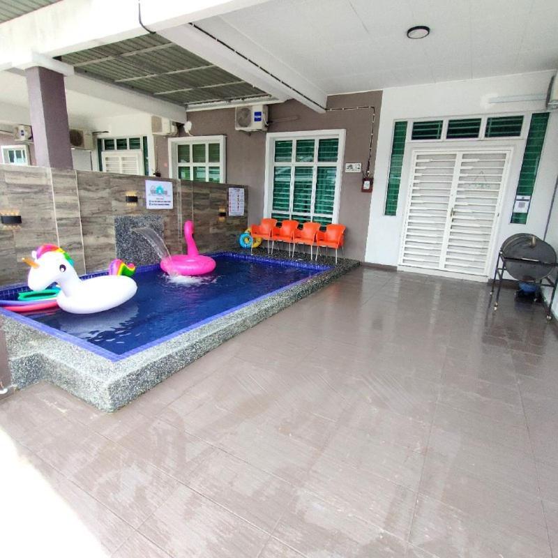 D'Q Putra Homestay Melaka Exterior foto